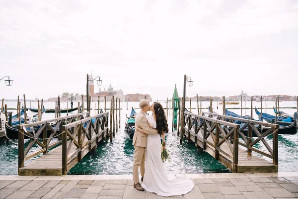 Sightseeing Opportunities in Romantic Cities