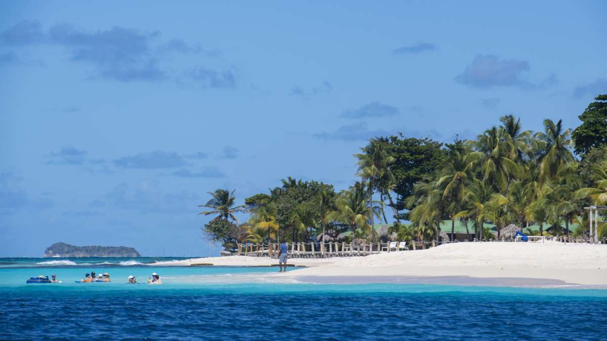 Popular Places to Visit in Saint Vincent and the Grenadine