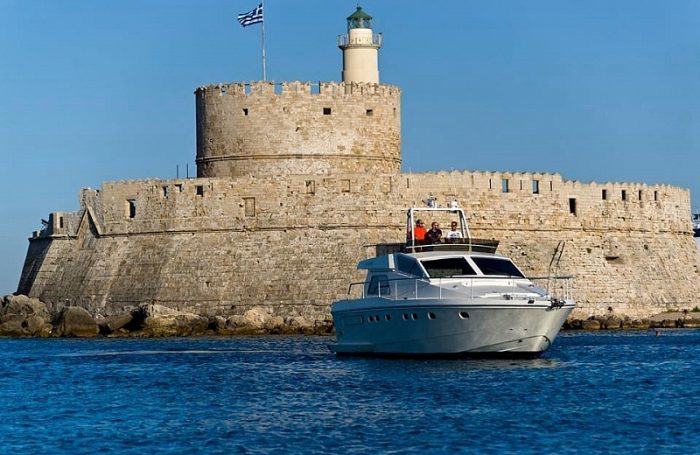 Family Yacht Rental in Rhodes Greece