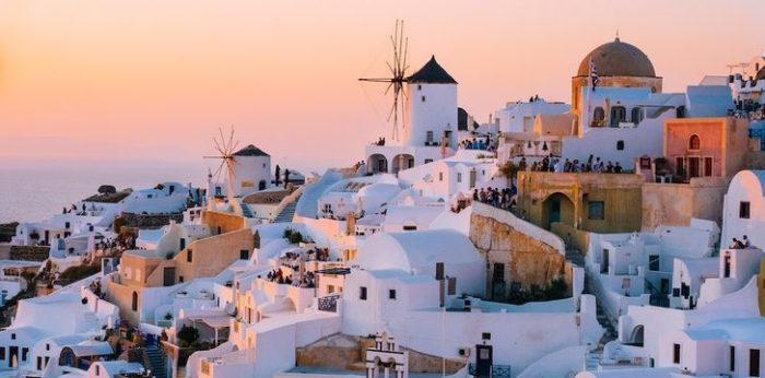 Family Yacht Rental in Santorini Greece