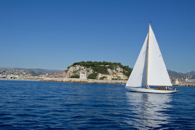 Discount Sailing Boat Rental in Nice