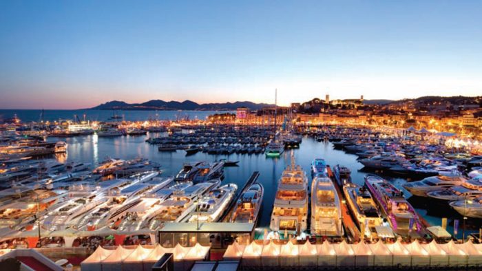 Private Yacht Charter in Cannes for Couples